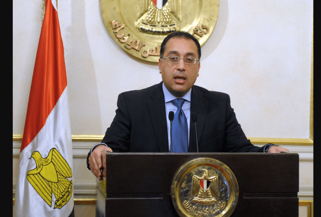 رئيس الوزراء يؤكد على أهمية دور شركات الصناعات الدوائية فى سد احتياجات السوق