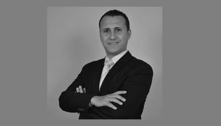 الدكتور كريم كرم