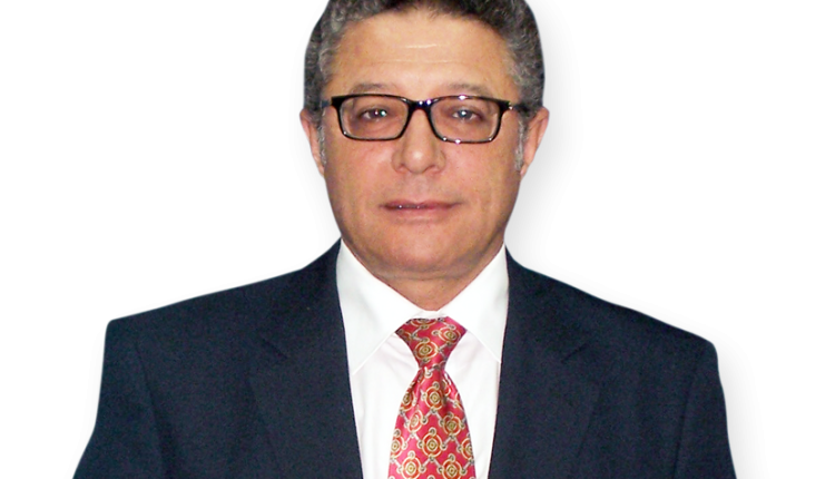 دكتور محمد رشدي رئيس شركة آمون للأدوية