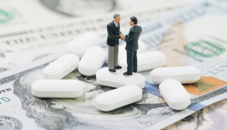 استحواذات واندماجات شركات الأدوية العالمية