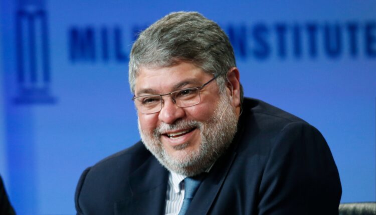 بابلو ليجوريتا مؤسس شركة رويالتي فارما