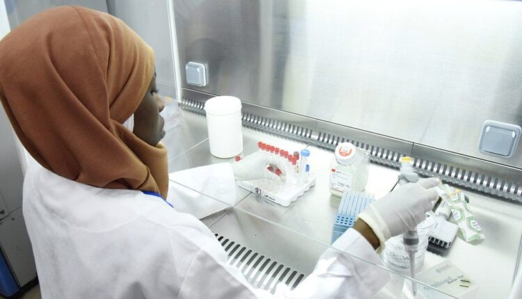 تجارب بشرية على لقاح كورونا في جنوب أفريقيا