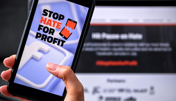 شركات أدوية توقف اعلاناتها على فيس بوك