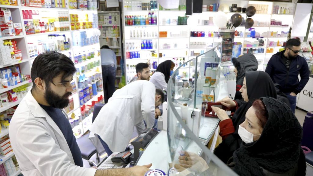 مبيعات سوق الدواء السعودي تواصل التراجع للشهر الثاني على التوالي وتفقد 21% خلال مايو سوق الدواء السعودي