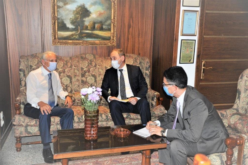 رئيس ايبيكو للأدوية وسفير بيلاروسيا بالقاهرة 1