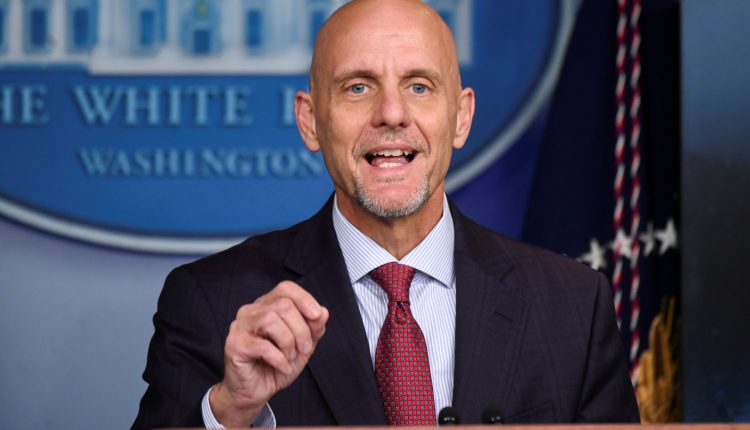 ستيفن هان مفوض هيئ الغذاء والدواء الأمريكية