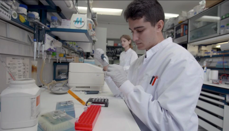 قرصنة على بيانات حول تطوير لقاح لكورونا