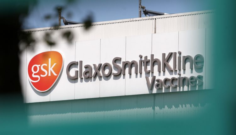 شعار شركة جلاكسو سميثكلاين العالمية لتصنيع الأدوية واللقاحات