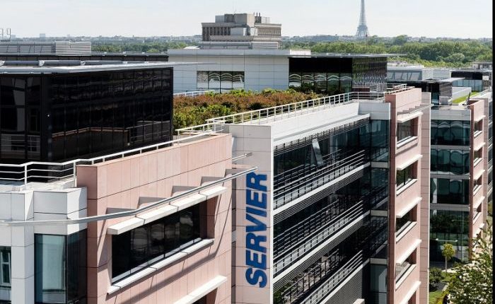 شعار شركة سيرفيه الفرنسية للأدوية