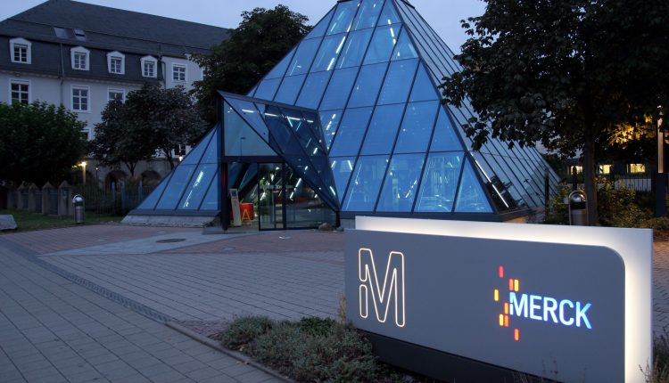 شعار شركة ميرك سيرونو الألمانية للأدوية