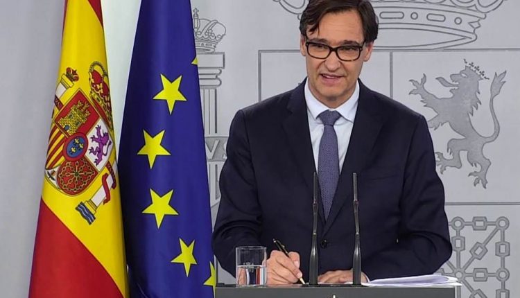 وزير الصحة الإسباني سلفادور إيلا