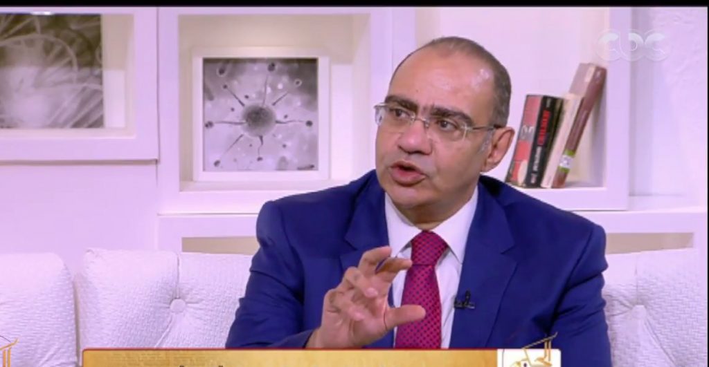 رئيس لجنة مكافحة كورونا يتوقع زيادة الإصابات بالفيروس في فصل الشتاء د. حسام حسني رئيس لجنة مكافحة كورونا