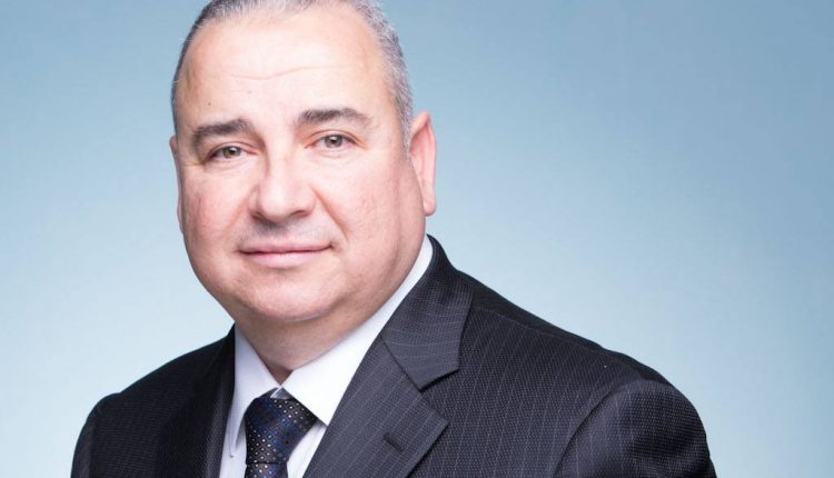 الدكتور محيى حافظ رئيس شركة بايونير فارما