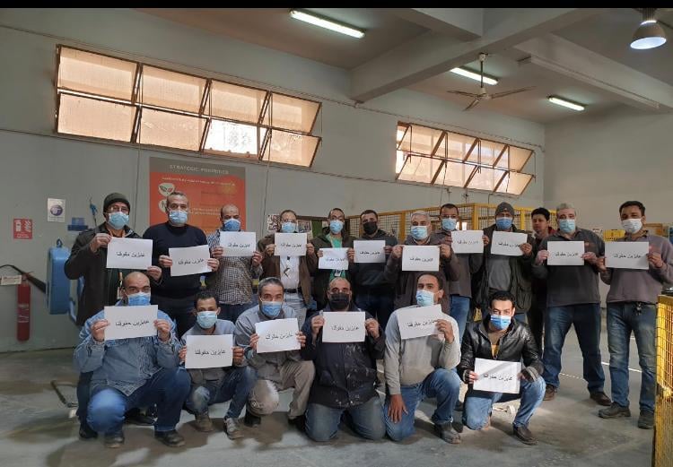 اضراب موظفو «جلاكسو سميثكلاين» عن العمل 