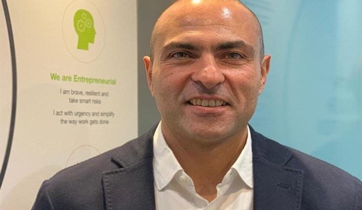 الدكتور حاتم الورداني الرئيس التنفيذي لشركة استرازينيكا مصر