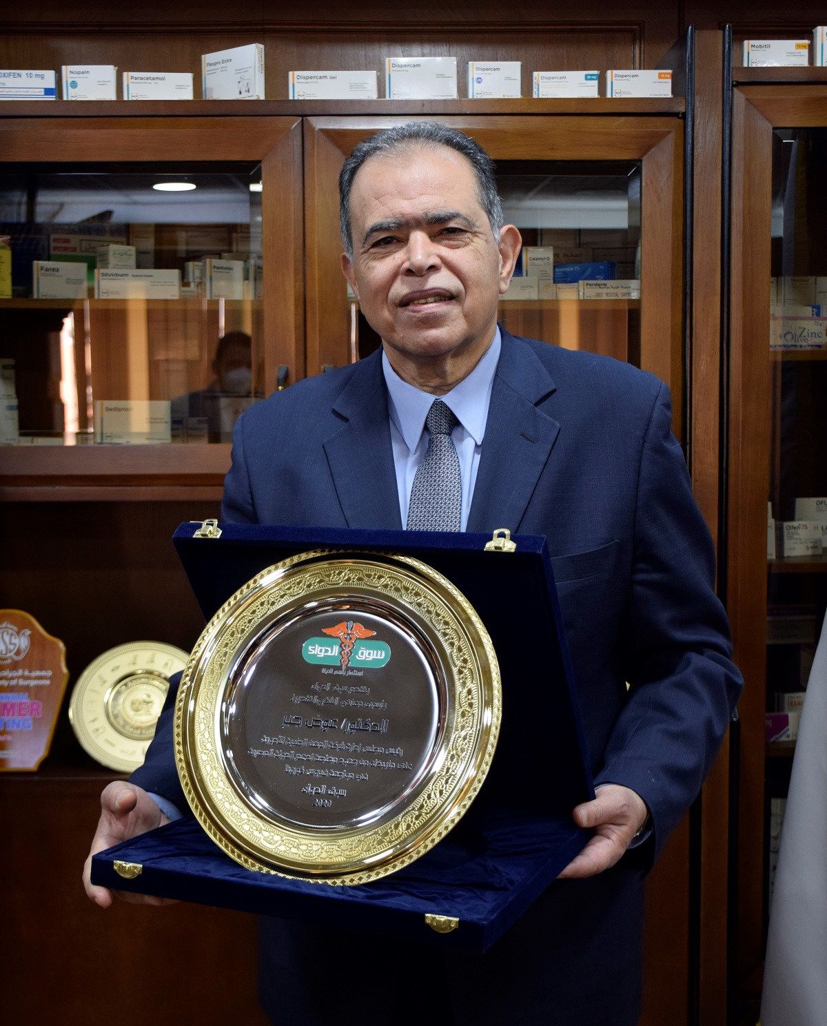 الدكتور عوض جبر رئيس شركة المهن الطبية للأدوية