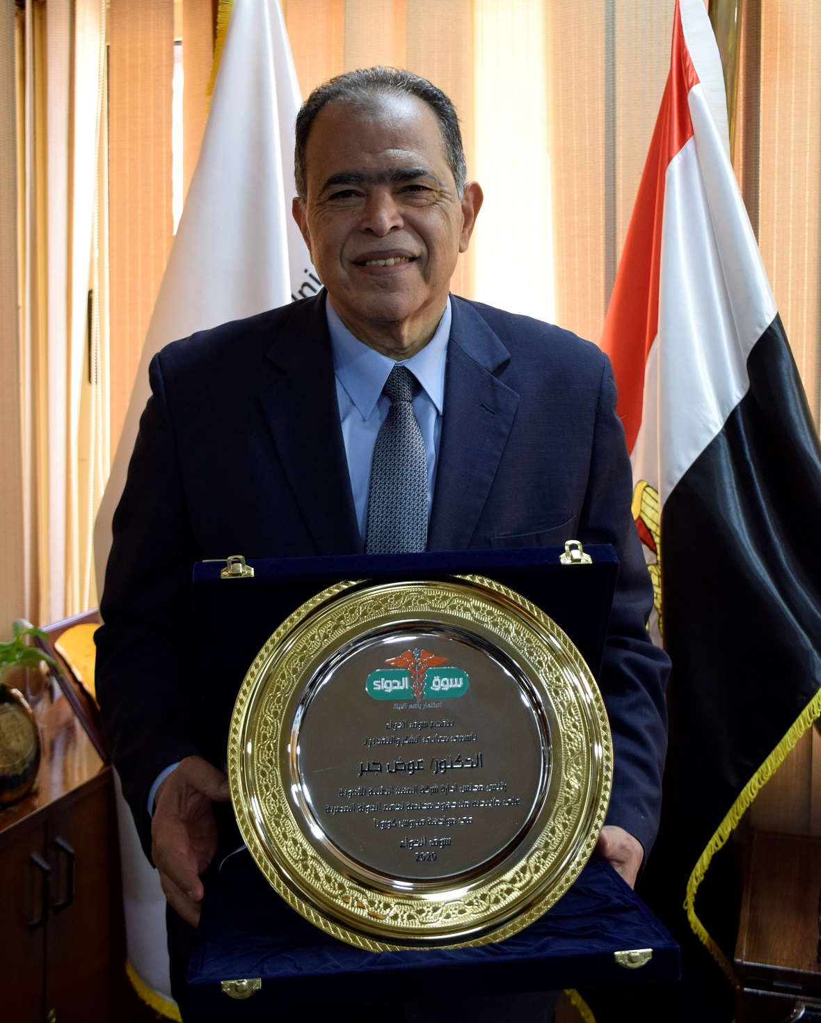 الدكتور عوض جبر رئيس شركة المهن الطبية للأدوية