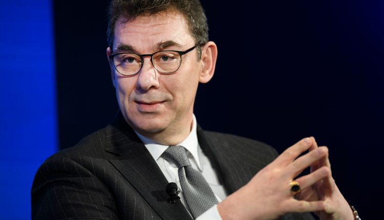 ألبير بورلا.. الرئيس التنفيذي لشركة فايزر