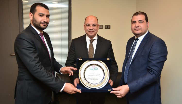 الدكتور هشام وصفي العضو المنتدب لشركة ماكرو جروب