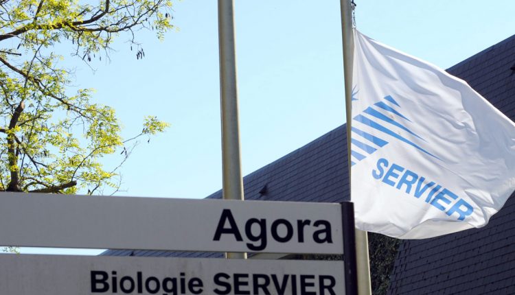 شعار شركة سرفييه الفرنسية للأدوية