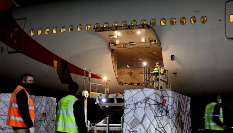 مصر تستقبل شحنات من لقاح أسترازينيكا