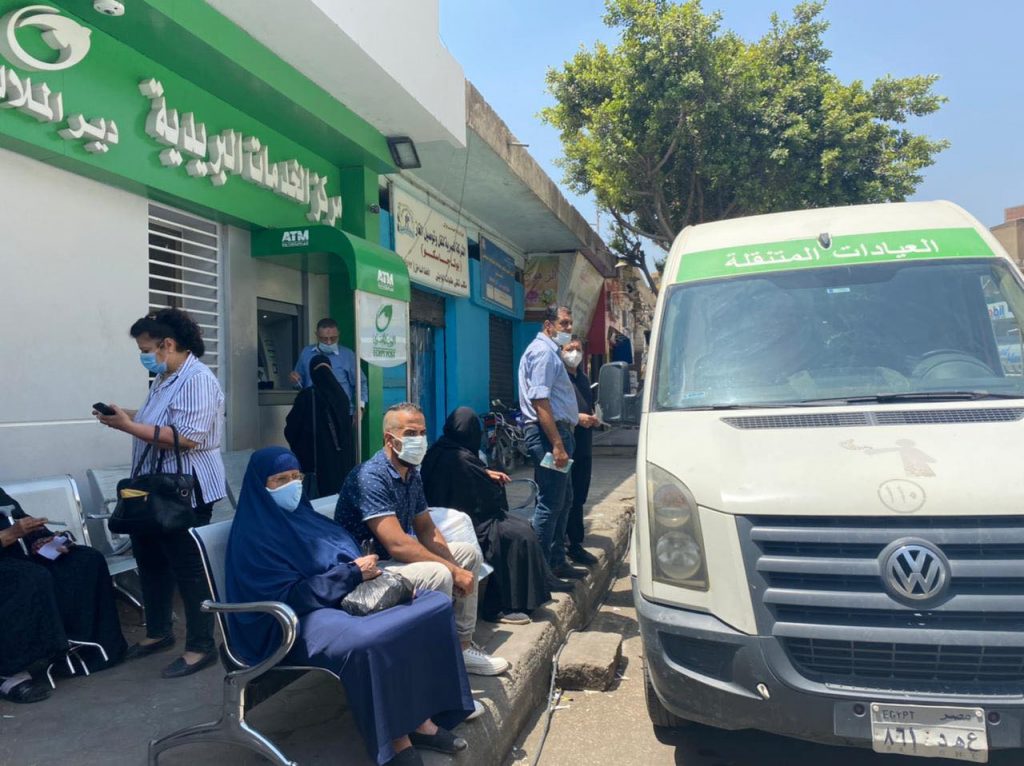 الصحة: إطلاق 5 قوافل طبية للكشف والعلاج مجانا ضمن مبادرة حياة كريمة