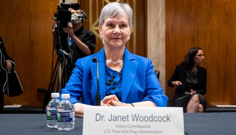 جانيت وودكوك رئيسة إدارة الغذاء والدواء الأمريكية