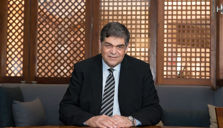 الدكتور أشرف حاتم رئيس لجنة الصحة بمجلس النواب