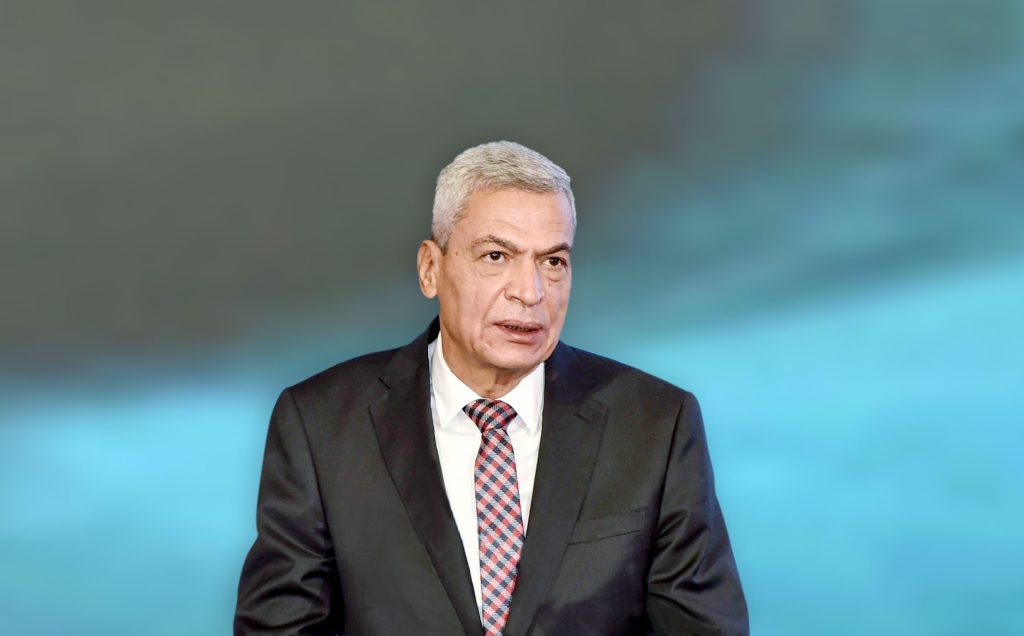 هيئة الشراء الموحد تستقبل 9.6 مليون جرعة من لقاح جونسون آند جونسون خلال ساعات اللواء بهاء الدين زيدان رئيس هيئة الشراء الموحد