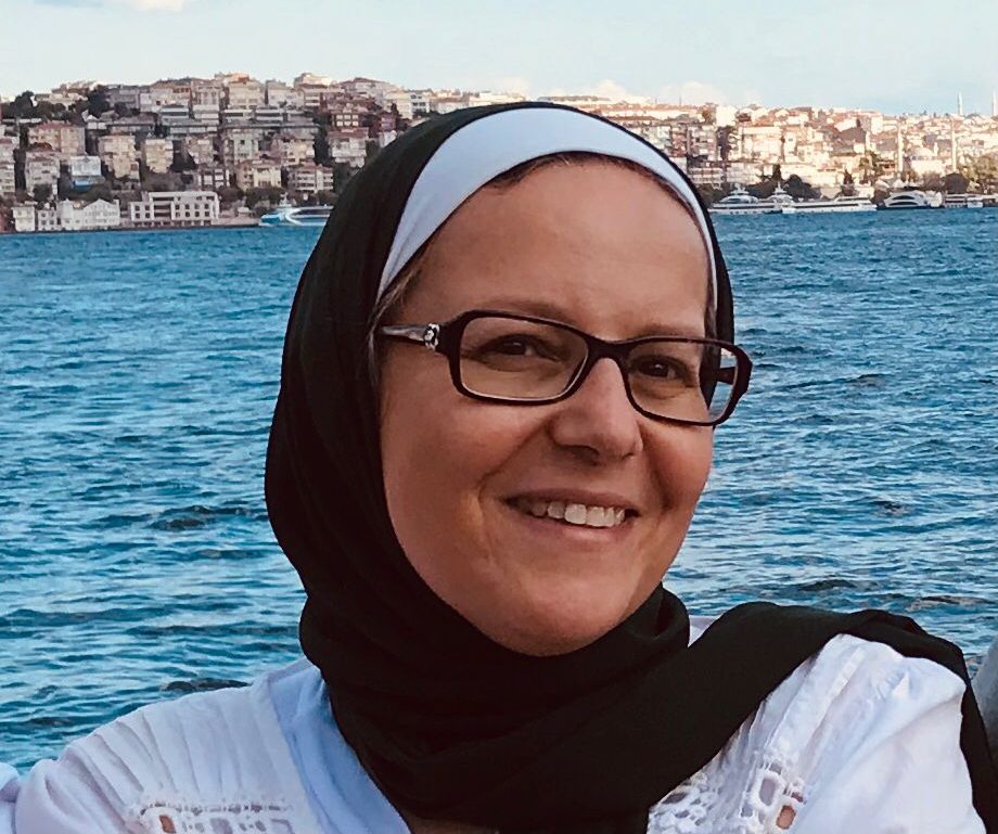 د. علياء نبيل المشد، أستاذ الصيدلانيات والصيدلة الصناعية بكلية الصيدلة جامعة القاهرة،