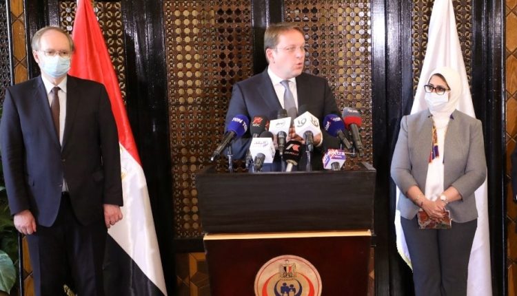 مفوض الاتحاد الأوروبي لشئون الجوار والتوسع السيد أوليفر فارهيلي