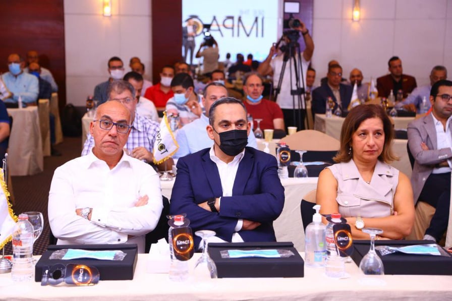 برعاية «أوركيديا».. 10 علماء يشاركون في أكبر دراسة علي أمراض سطح العين 