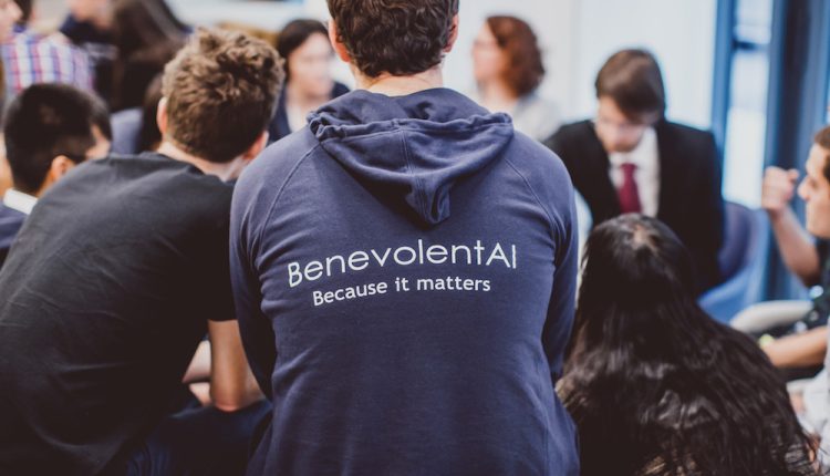 أحد موظفي شركة تطوير الأدوية «BenevolentAI»