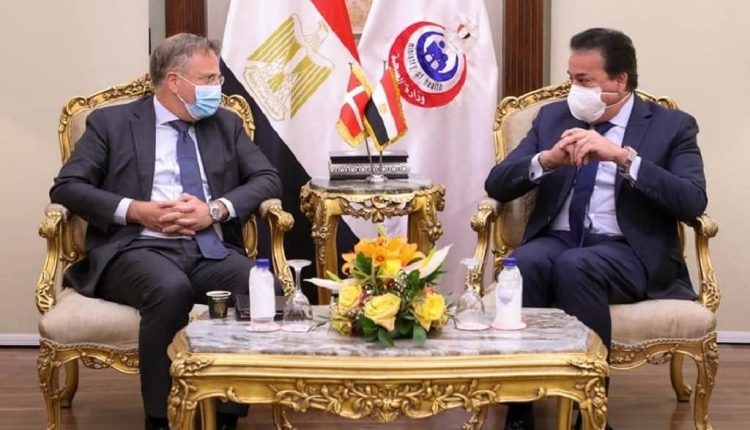 الدكتور خالد عبدالغفار والسفير الدنماركي