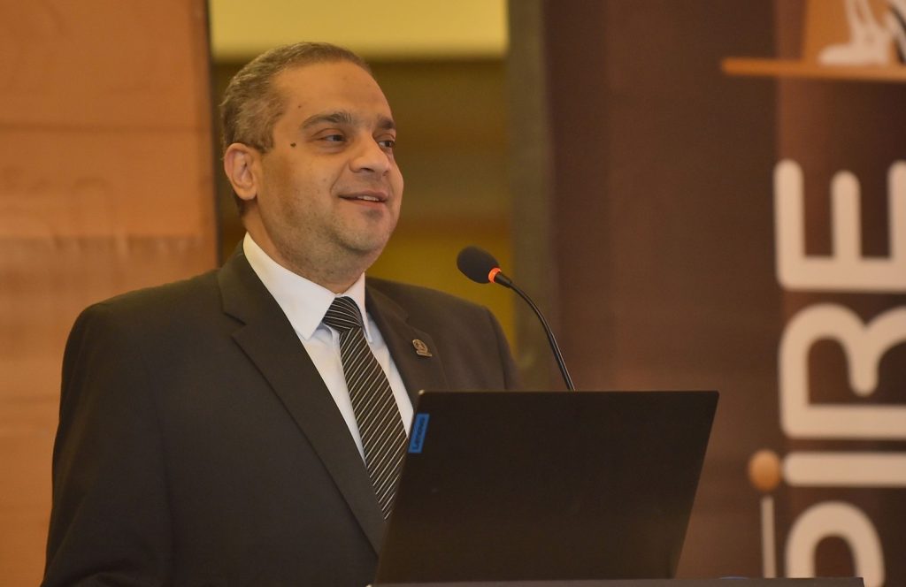 هيئة الدواء تطلق الملتقى الحواري الثاني حول مستقبل صناعة الدواء في مصر الدكتور تامر عصام رئيس هيئة الدواء المصرية