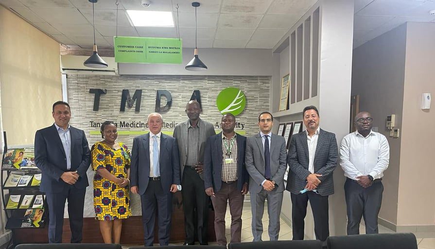 رئيس غرفة صناعة الأدوية يلتقي مع قيادات قطاع الدواء في تنزانيا