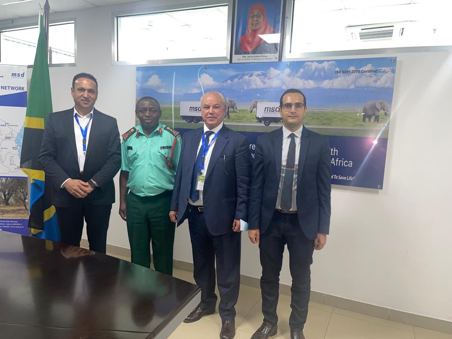 رئيس غرفة صناعة الأدوية يلتقي مع قيادات قطاع الدواء في تنزانيا 