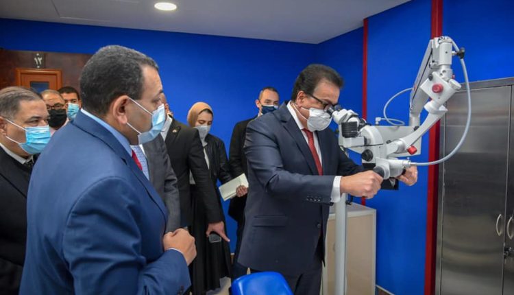 الدكتور خالد عبد الغفار يتفقد أعمال تطوير المركز التخصصي لطب الأسنان