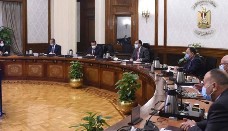 جانب من اجتماع رئيس مجلس الوزراء