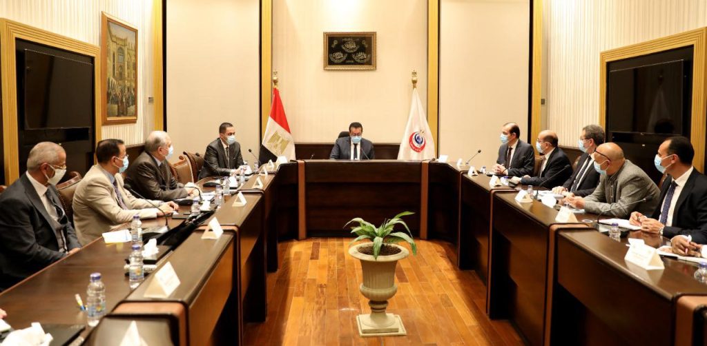 القائم بأعمال وزير الصحة يجتمع مع وكلاء الوزارة الجدد في 8 محافظات لمناقشة خطة العمل