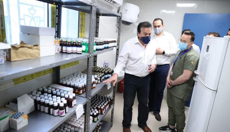 القائم بأعمال وزير الصحة يتفقد عدداً من المستشفيات