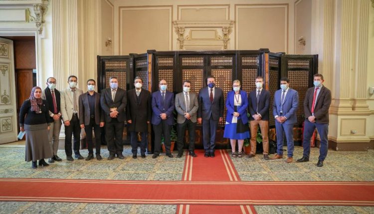 جاء من اللقاء