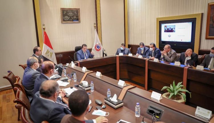 جانب من اجتماع الوزير