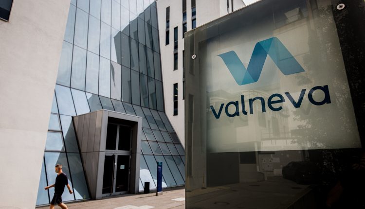 لقاح «فالنيفا» الفرنسية المضاد لكورونا