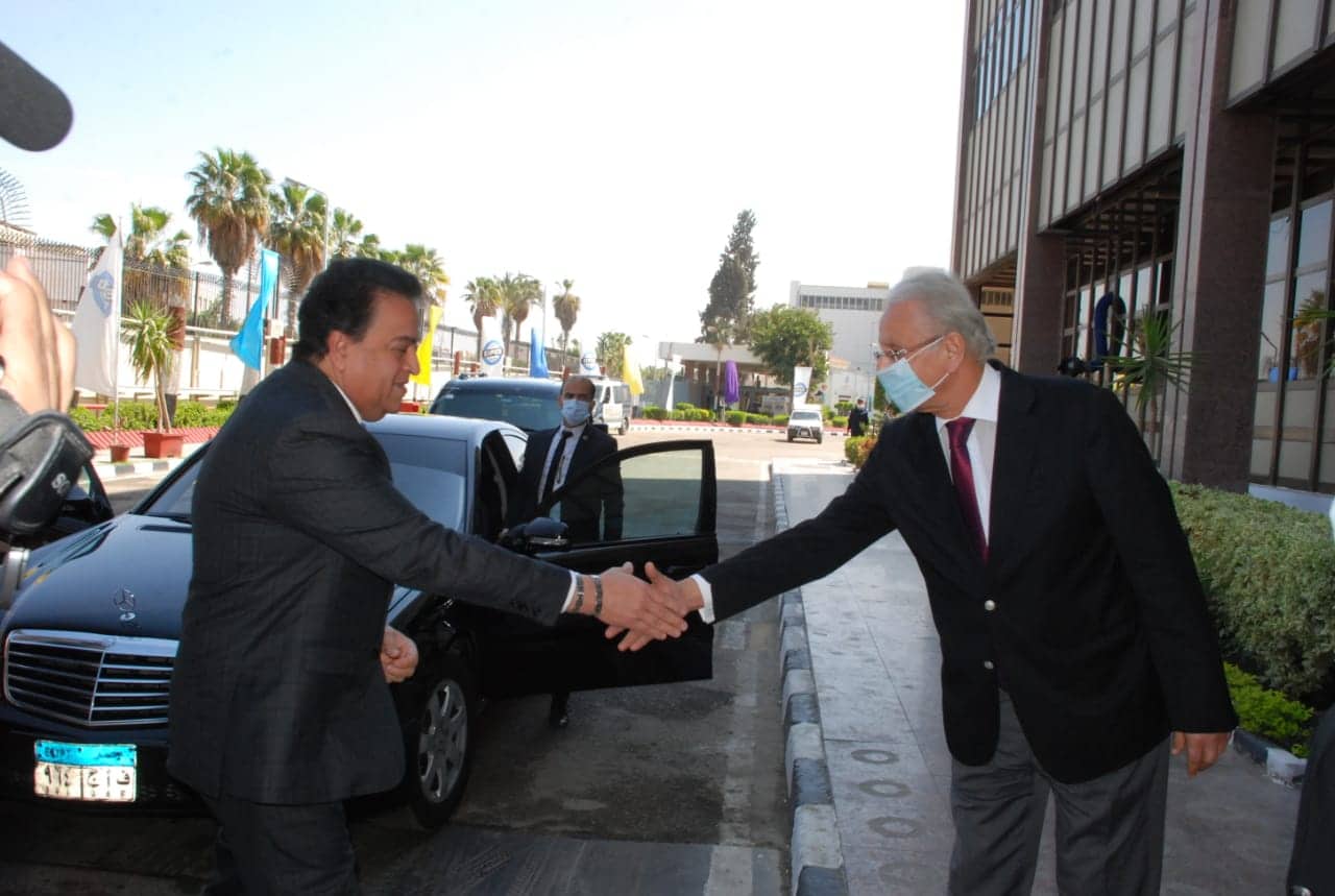 القائم بأعمال وزير الصحة يتفقد مصنع «ايبيكو للأدوية»