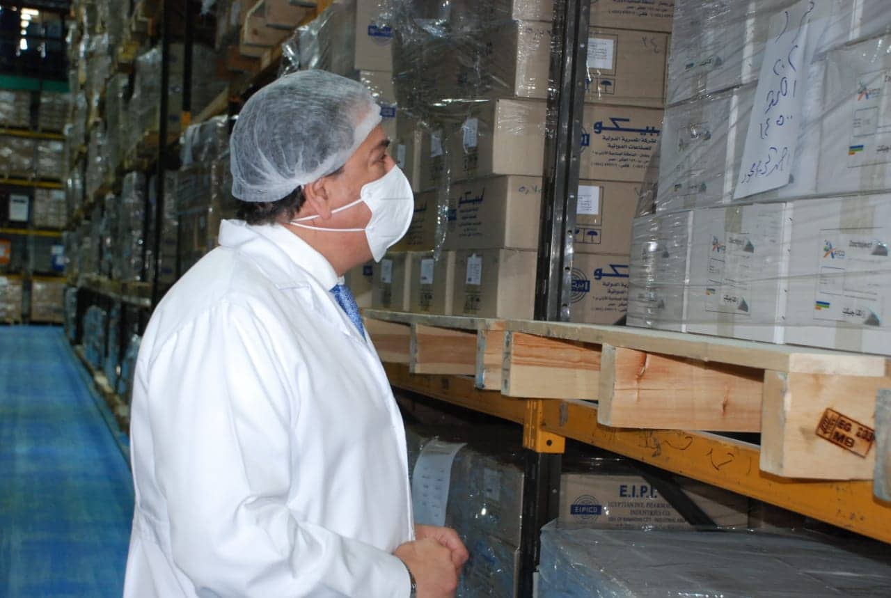 القائم بأعمال وزير الصحة يتفقد مصنع «ايبيكو للأدوية»