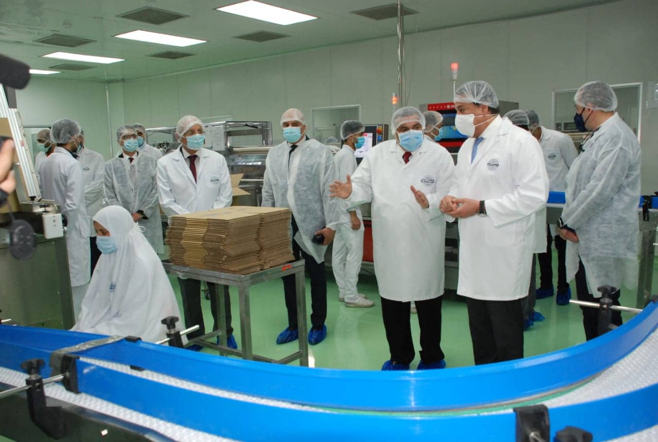 القائم بأعمال وزير الصحة يتفقد مصنع «ايبيكو للأدوية»