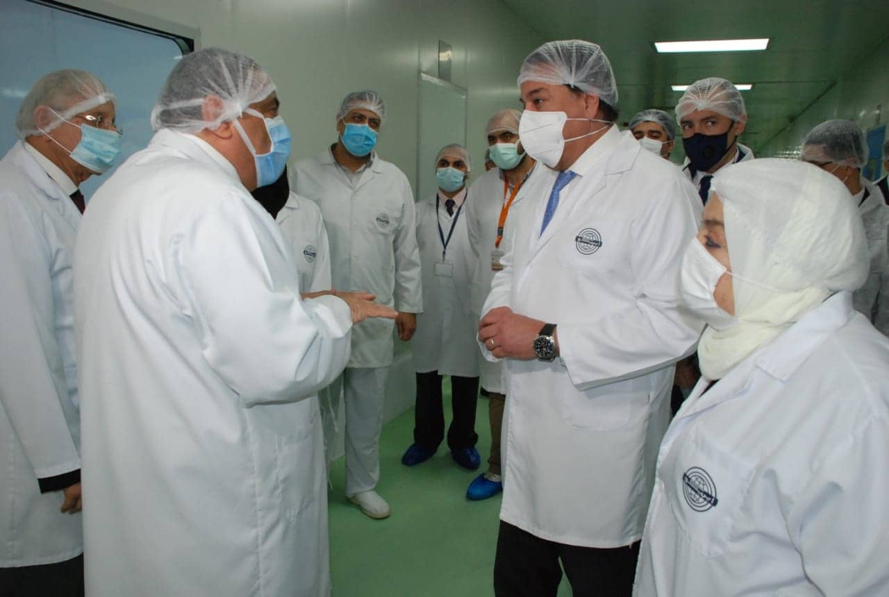 القائم بأعمال وزير الصحة يتفقد مصنع «ايبيكو للأدوية»