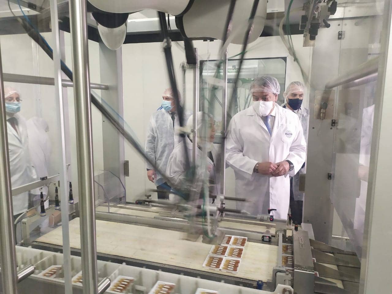 القائم بأعمال وزير الصحة يتفقد مصنع «ايبيكو للأدوية»