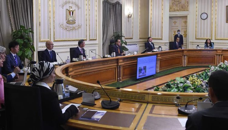 رئيس الوزراء يلتقي وفد من أوتسوكا اليابانية